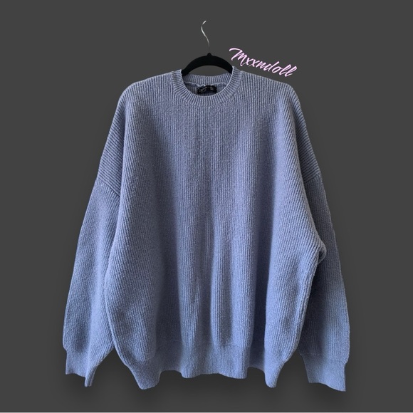 Oversize Sweater - Picture 1 of 5